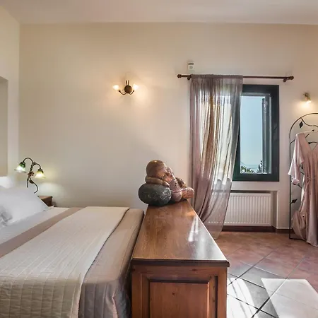 Myrto- Alekata Tatil Evi